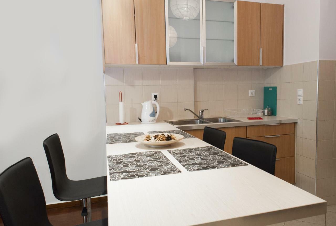 Modern Apartment, Excellent And Vibrant Location!! Athens Luaran gambar